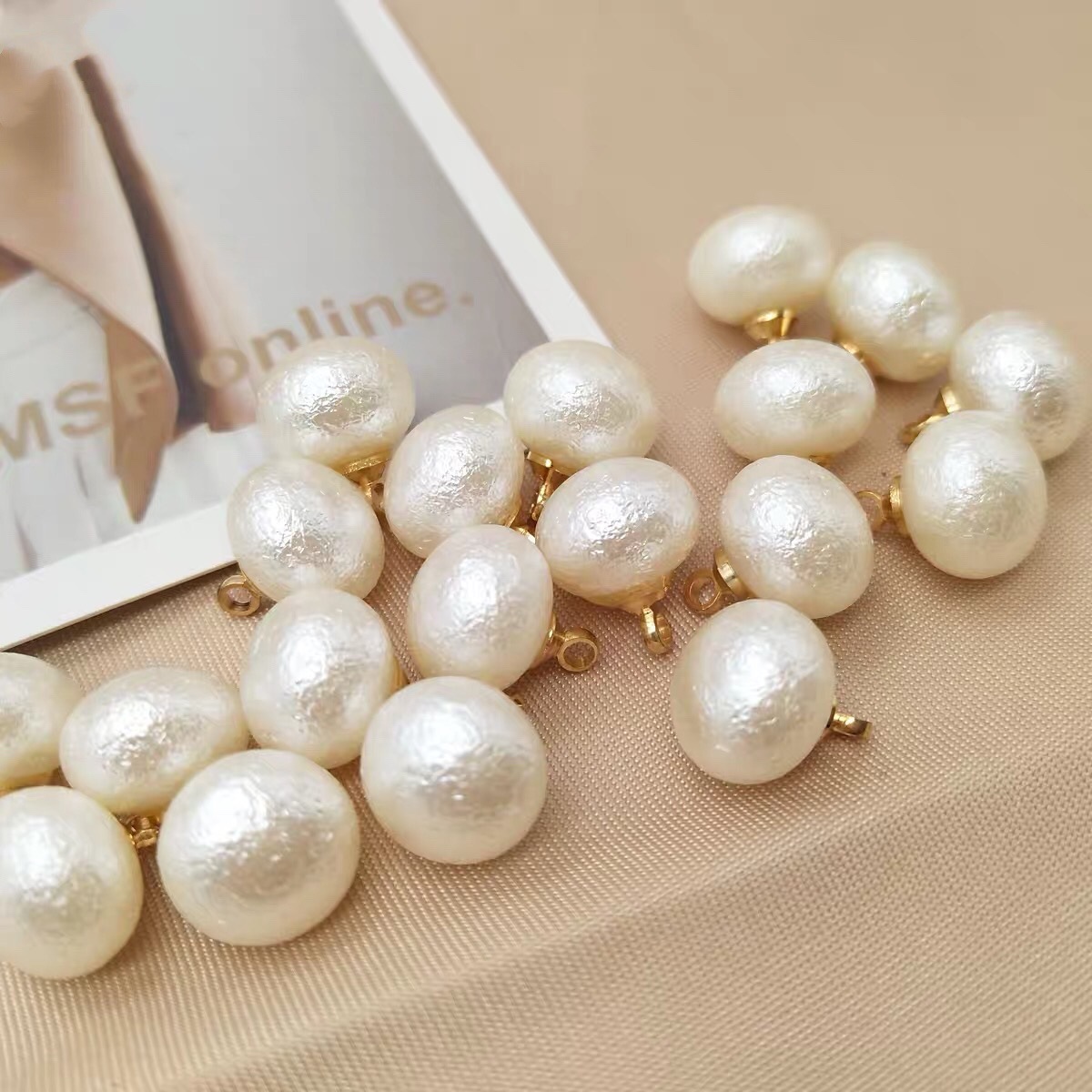 Button Hole Cutter - 20Pcs 10mm Round Crumpled Mushroom Pearl